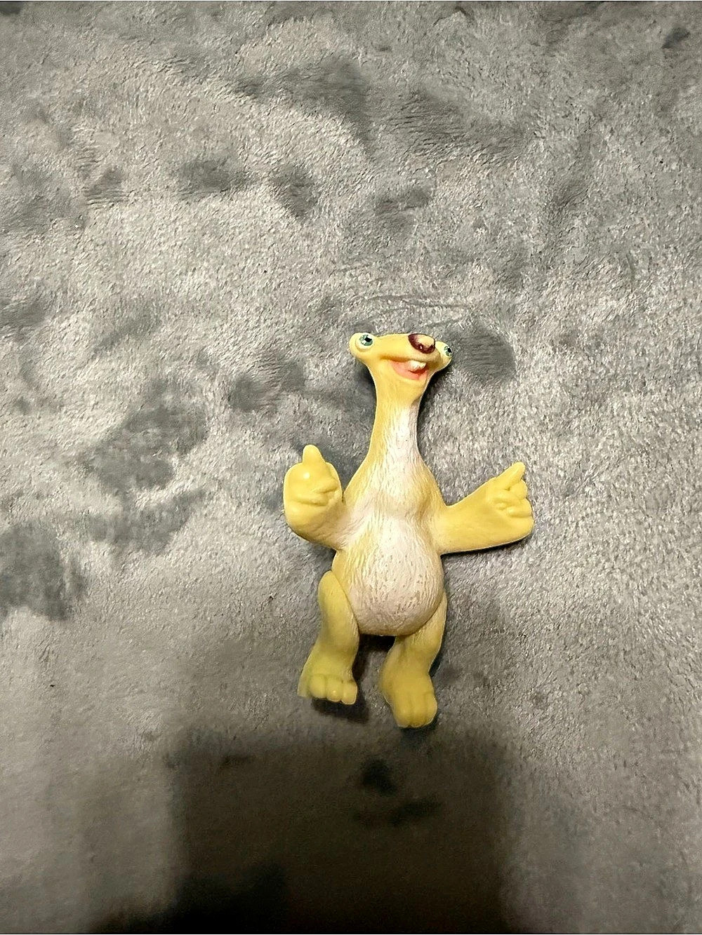 McDonald's Ice Age 3 Dawn of the Dinosaurs Sid Figure Yellow